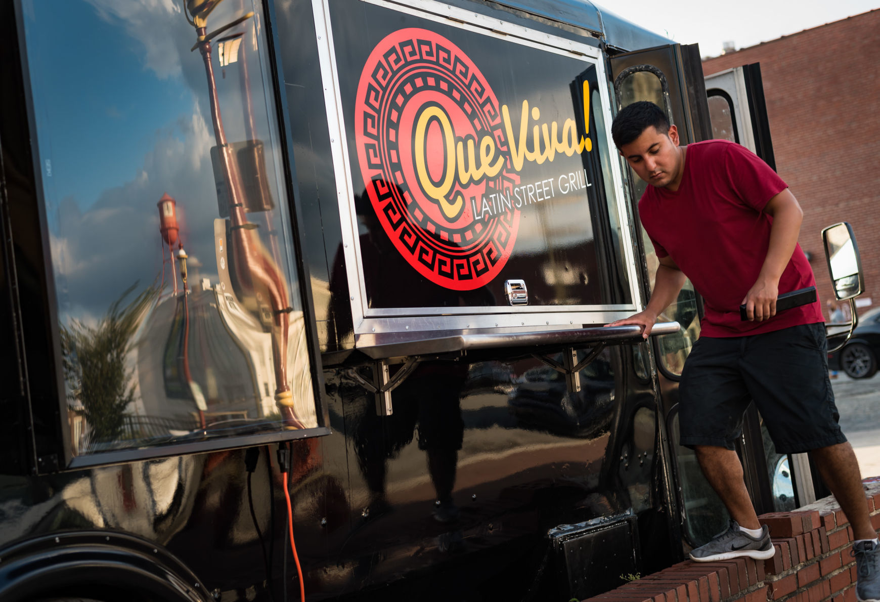 Que Viva Latin Street Grill